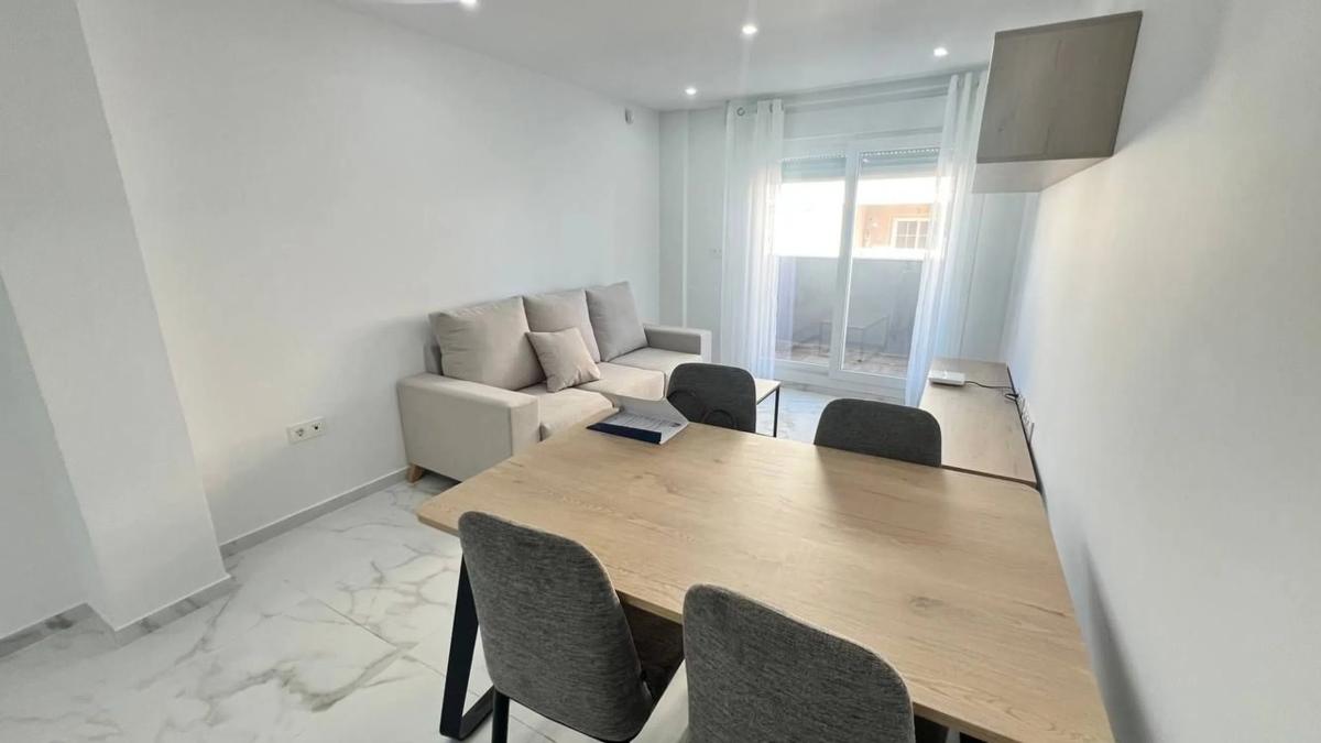 Venta de piso en Calle de Orihuela, Torrevieja
photo 1