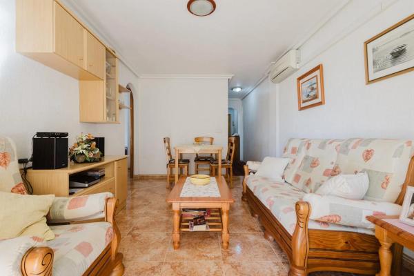 Venta de piso en Barrio Parque de las Naciones, Torrevieja
thumbnail 3