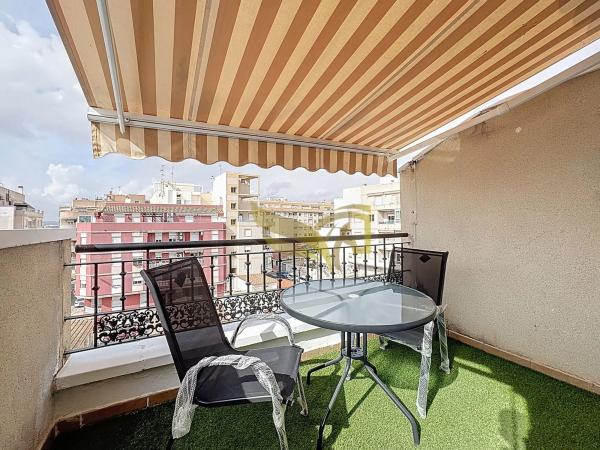 Ático en venta en Travesía Santa Trinidad, Torrevieja thumbnail 1