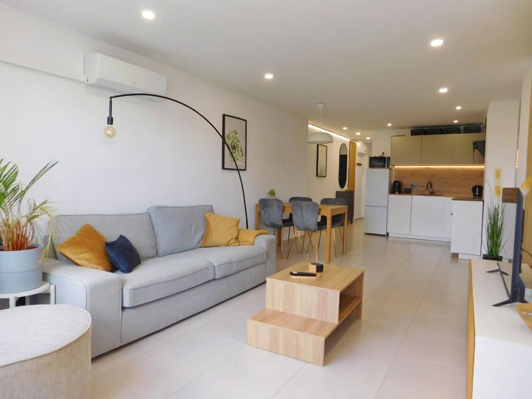 Venta de piso en Barrio Puerto Deportivo, Torrevieja
photo 1