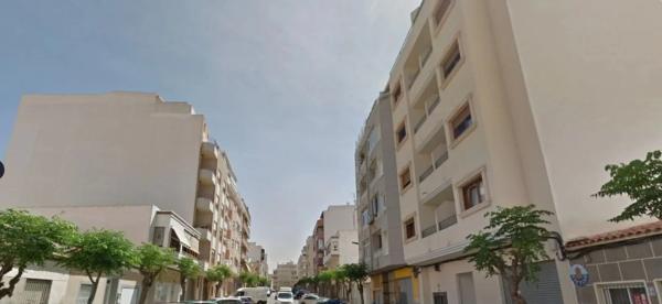Piso en venta en Calle San Luis, 60, Torrevieja
photo 1