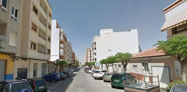 Piso en venta en Calle San Luis, 60, Torrevieja
thumbnail 1