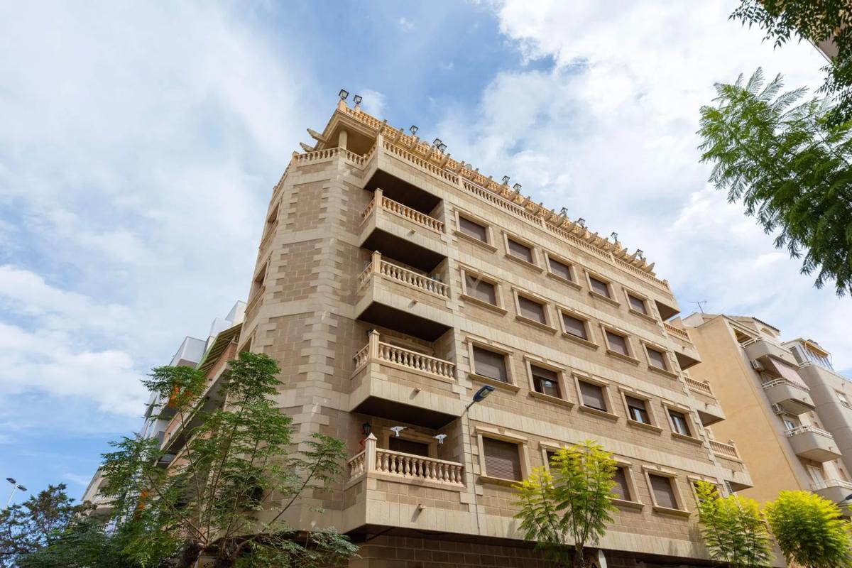 Продажа квартиры на Calle San Policarpo, 52, Торревьеха
photo 1
