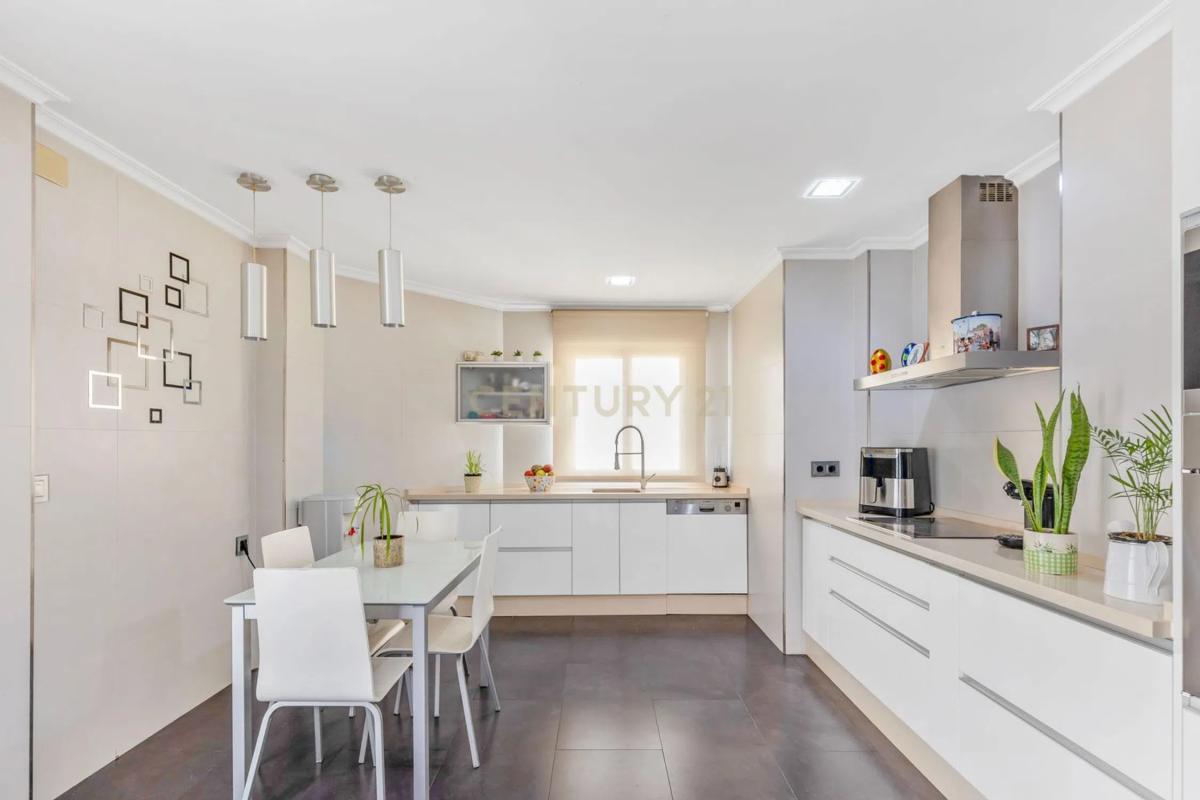 Продажа квартиры на Calle San Policarpo, 52, Торревьеха
photo 2