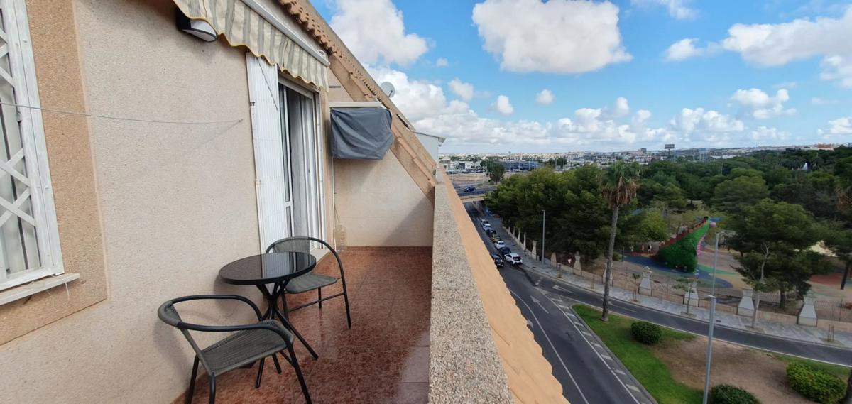 Penthouse sale in  Calle Villa Madrid, 43, Torrevieja photo 2