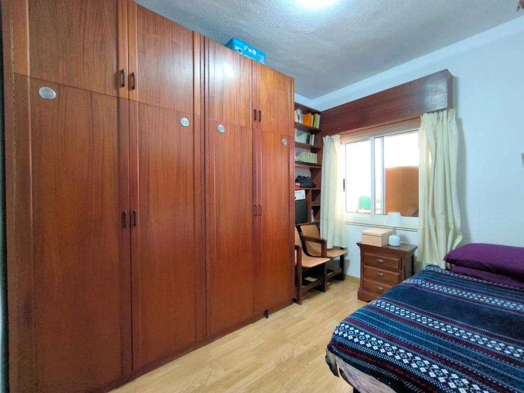 Sale of apartment in Barrio Centro - Muelle Pesquero, Torrevieja
photo 4