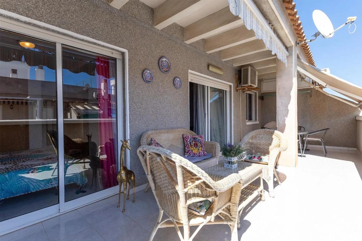 Penthouse sale in Calle Rafal, Torrevieja photo 1