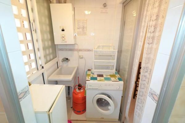 Apartment for sale in  Calle Almoradí, Torrevieja photo 2