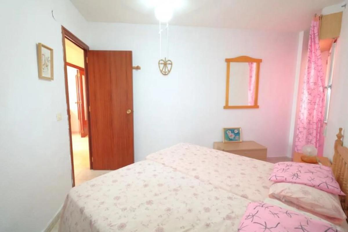 Venta de piso en Calle Almoradí, Torrevieja
 photo 4
