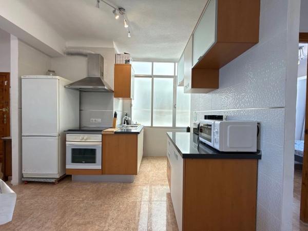 Apartment for sale in  Avenida Desiderio Rodríguez, Torrevieja photo 3