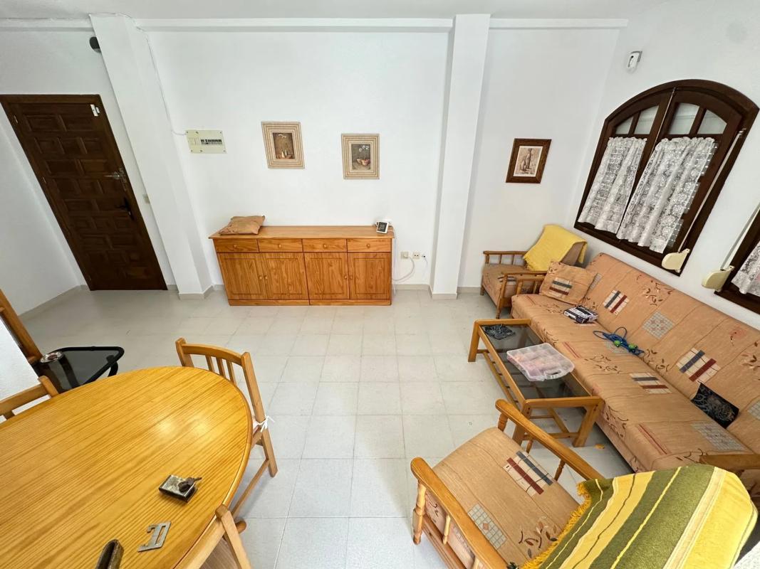 Venta de piso en Calle Montesinos, 37 b, Torrevieja
photo 1