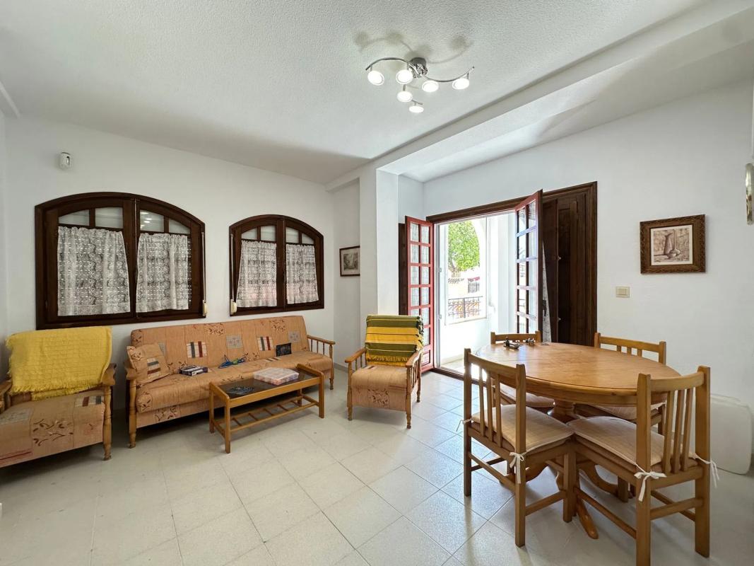 Venta de piso en Calle Montesinos, 37 b, Torrevieja
photo 3