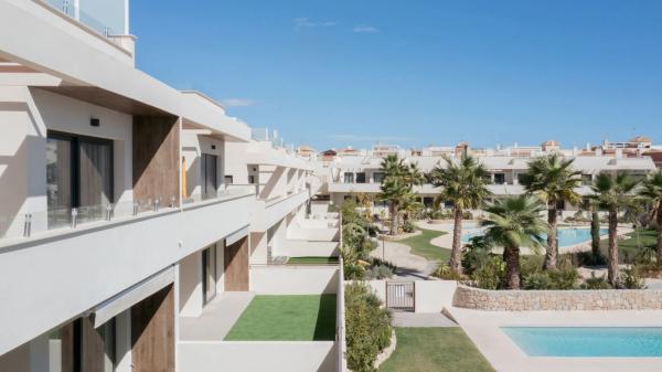 Apartment for sale in  Ramon Rubial, 3, Torrevieja photo 2
