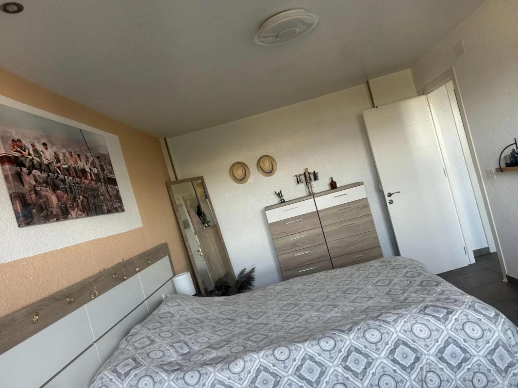 Sale of apartment in Calle Guardamar, Torrevieja
 photo 3