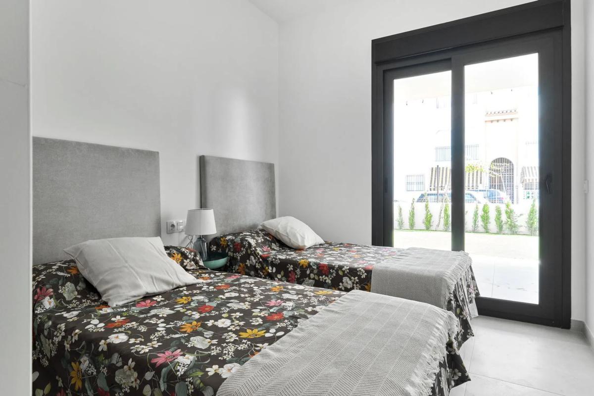 Venta de piso en Ramon Rubial, 3, Torrevieja
photo 2