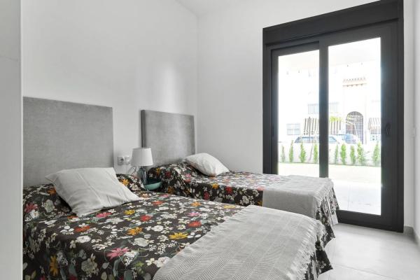 Apartment for sale in  Ramon Rubial, 3, Torrevieja photo 2