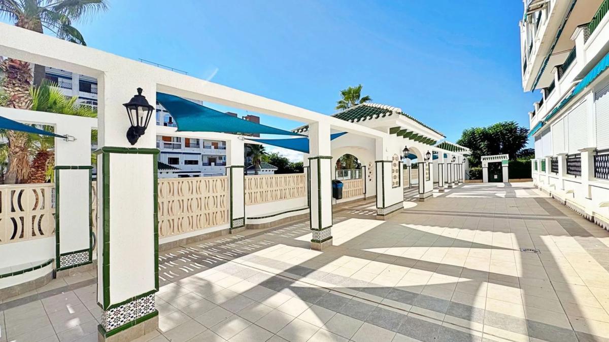 Venta de piso en Avenida Bélgica, Torrevieja
 photo 4