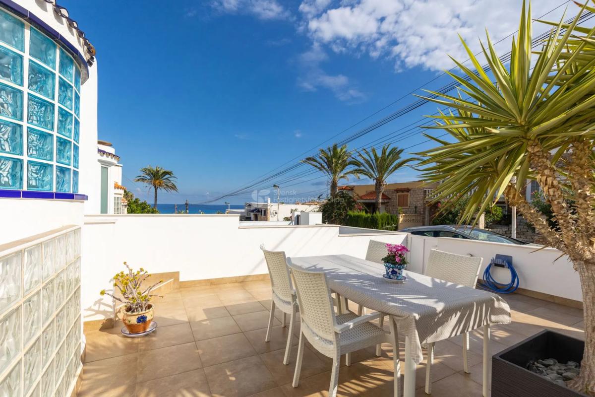 Venta de chalet adosado en  Calle Soria, 54 , Torrevieja photo 5