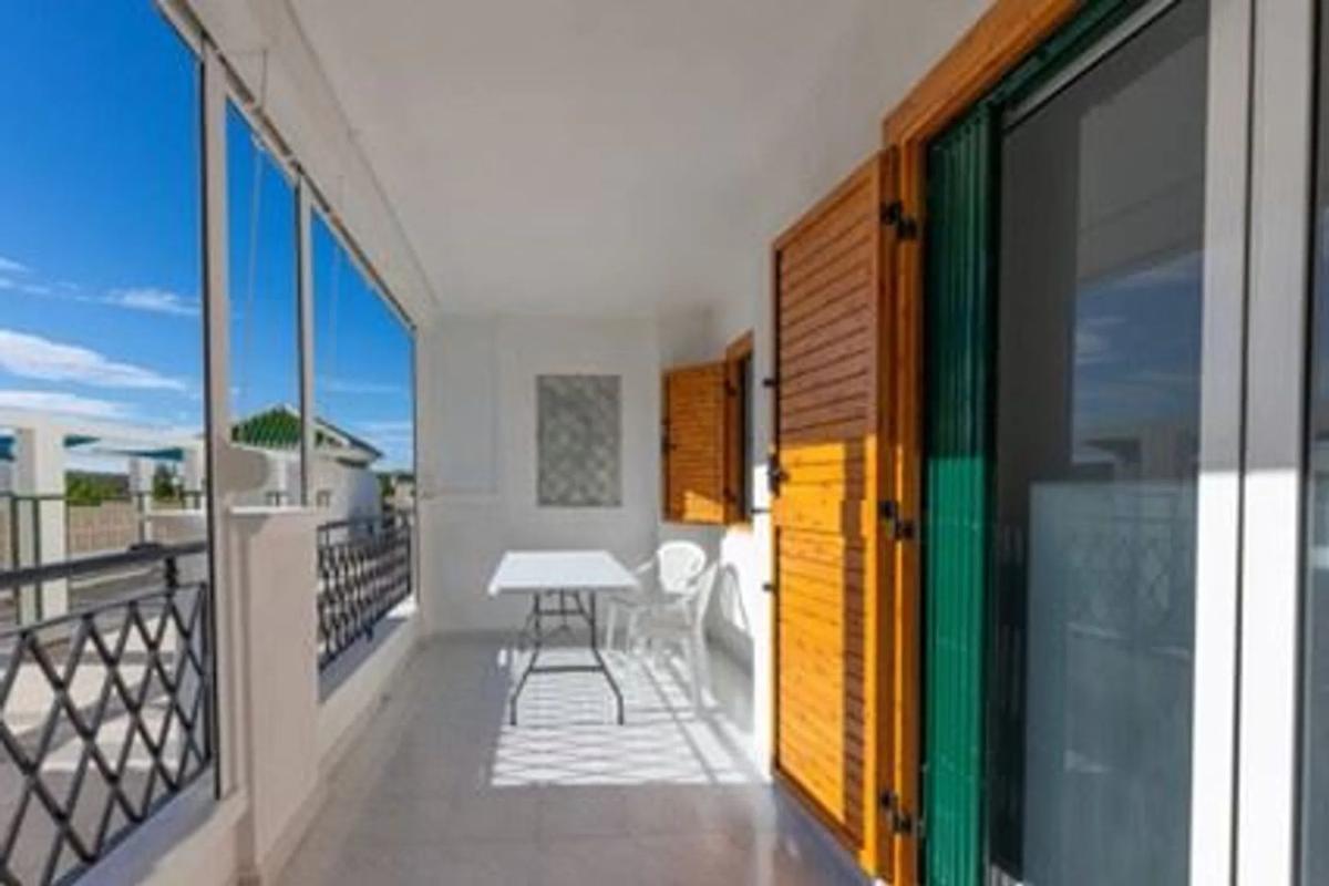 Venta de piso en Avenida Bélgica, 12 -16, Torrevieja
photo 3