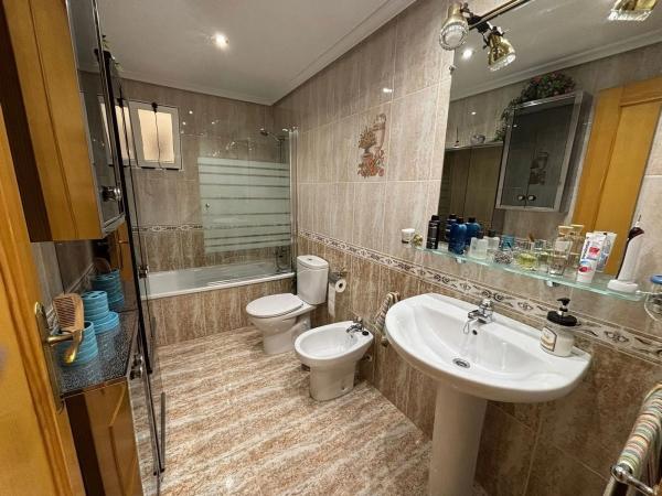 Piso en venta en Avenida Virgen del Carmen, Torrevieja
 photo 4