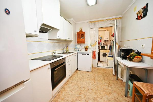 Mieszkanie na sprzedaż w  Calle Mayor s/n, Torrevieja photo 2