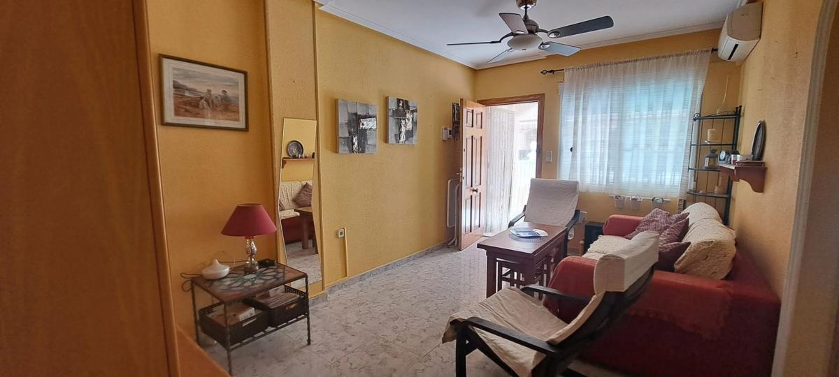 Продажа квартиры на Calle Adrian, 5, Торревьеха
photo 1