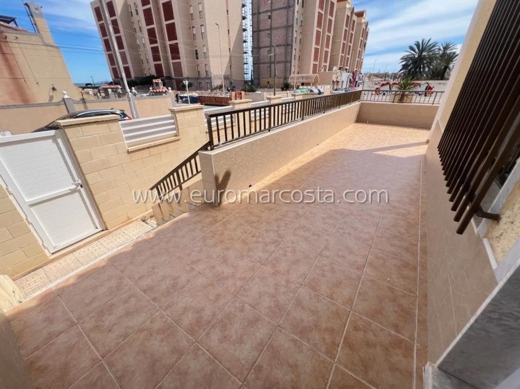 Venta de chalet independiente en Alemania, Torrevieja
photo 4