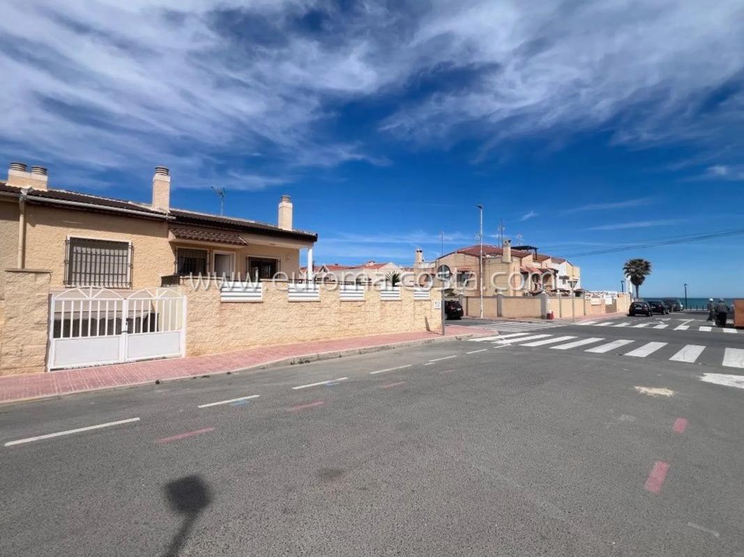 Venta de chalet independiente en Alemania, Torrevieja
photo 5
