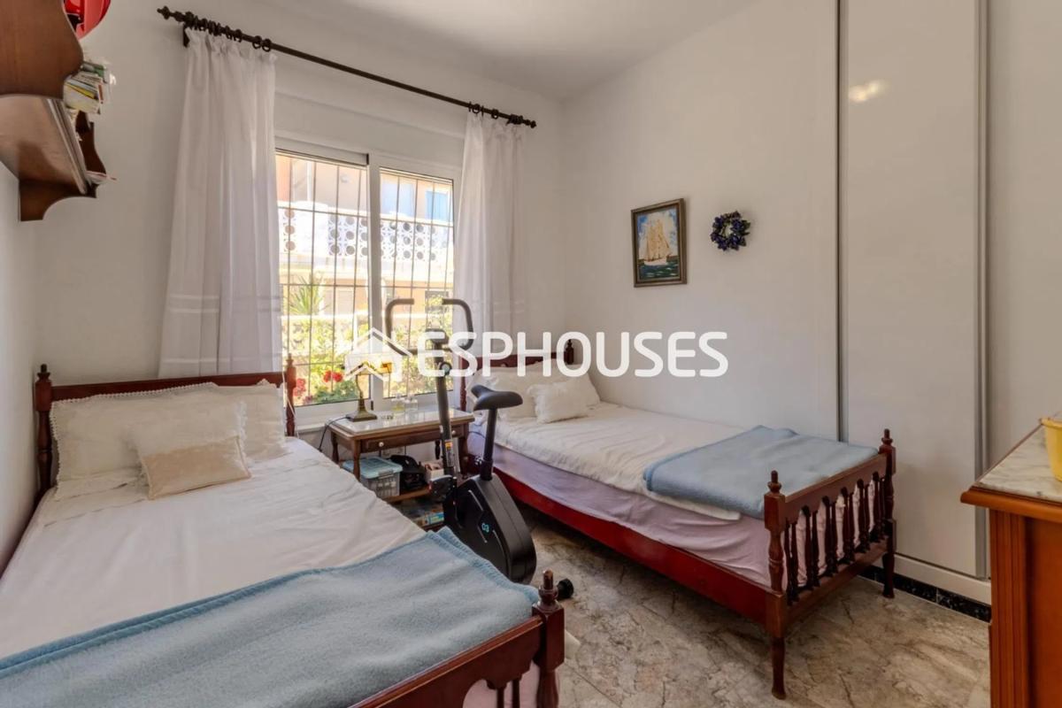 Venta de chalet independiente en Barrio Los Europeos, Torrevieja
photo 5