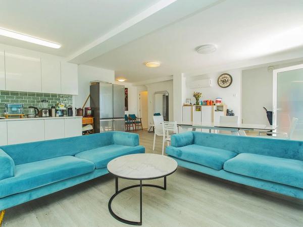 Chalet wolnostojący na sprzedaż w  Avenida Suiza, Torrevieja photo 4