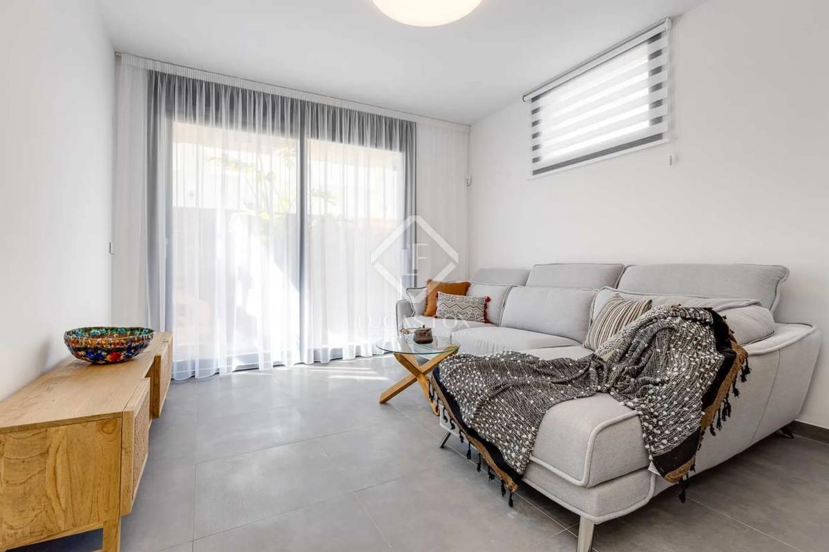 Venta de chalet independiente en Avenida de los Europeos, Torrevieja
photo 3