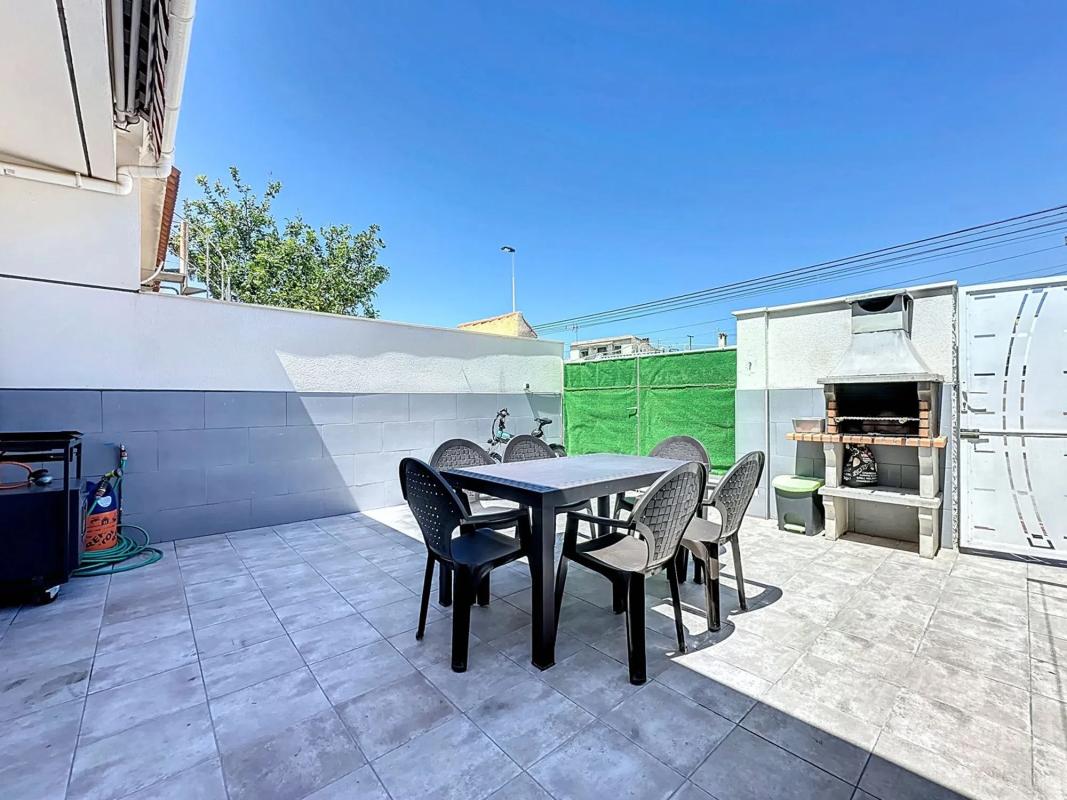 Venta de chalet adosado en Calle de las Azucenas, 703 , Torrevieja photo 4