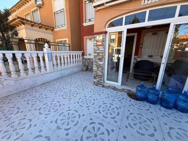 Independent chalet for sale in Barrio La Siesta - El Salado - Torreta, Torrevieja
 photo 3