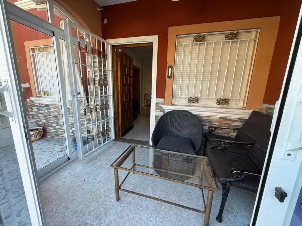 Independent chalet for sale in Barrio La Siesta - El Salado - Torreta, Torrevieja
 photo 4