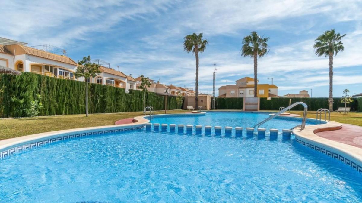 Venta de ático en  Calle Río Danubio, Torrevieja photo 2