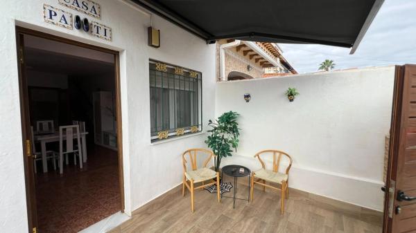Chalet adosado en venta en  Barrio La Siesta - El Salado - Torreta , Torrevieja photo 4