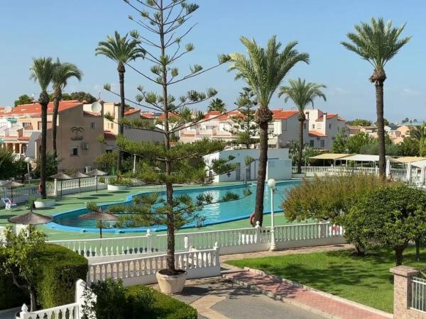 Terraced house for sale at  Avenida de las Urracas s/n , Torrevieja photo 2