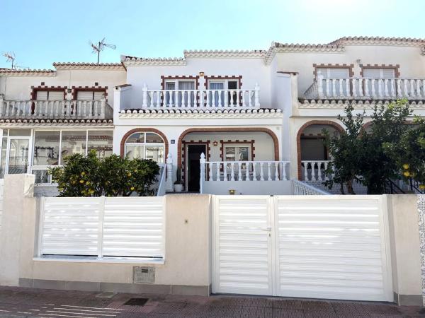 Terraced house for sale at  Avenida de las Urracas s/n , Torrevieja photo 4