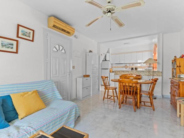 Chalet wolnostojący na sprzedaż w Barrio La Siesta - El Salado - Torreta, Torrevieja thumbnail 1
