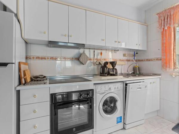 Chalet wolnostojący na sprzedaż w  Barrio La Siesta - El Salado - Torreta, Torrevieja photo 4