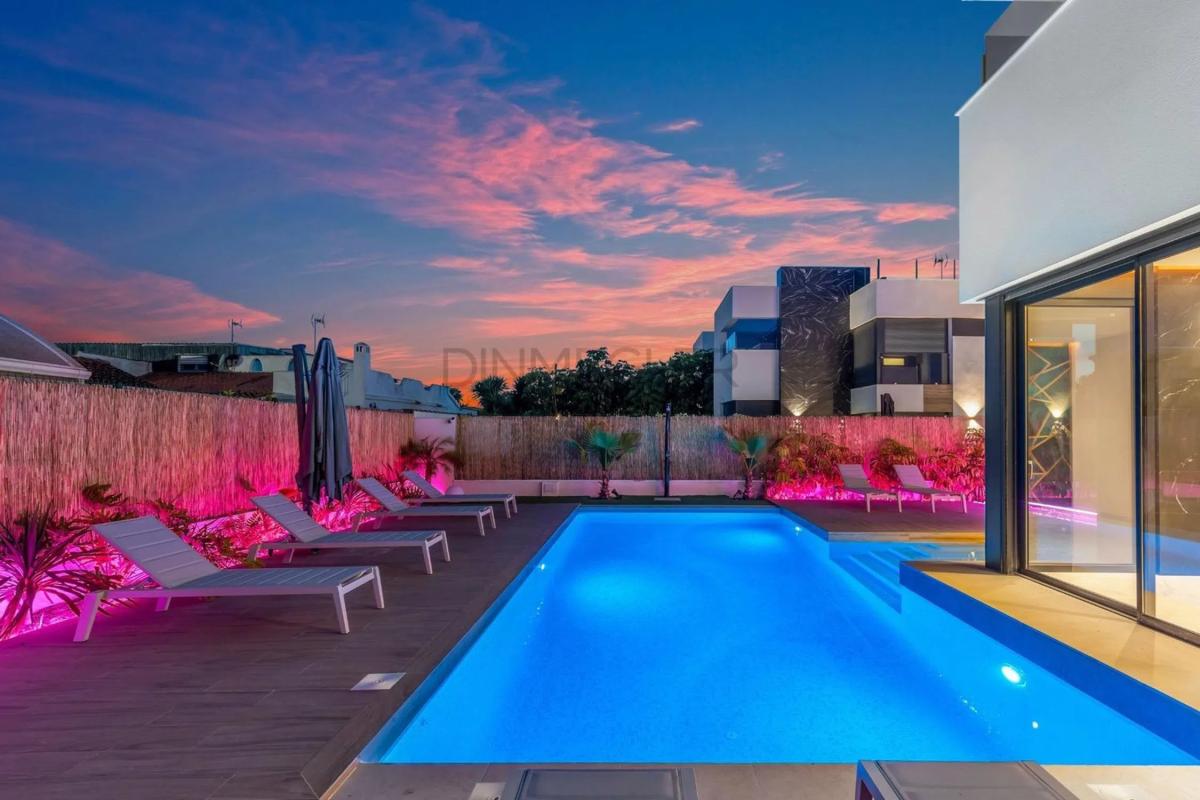 Sale of independent chalet in Calle Lope de Vega, 27, Torrevieja
photo 2