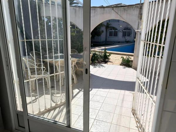 Chalet wolnostojący na sprzedaż w Calle Flecha, Torrevieja thumbnail 1