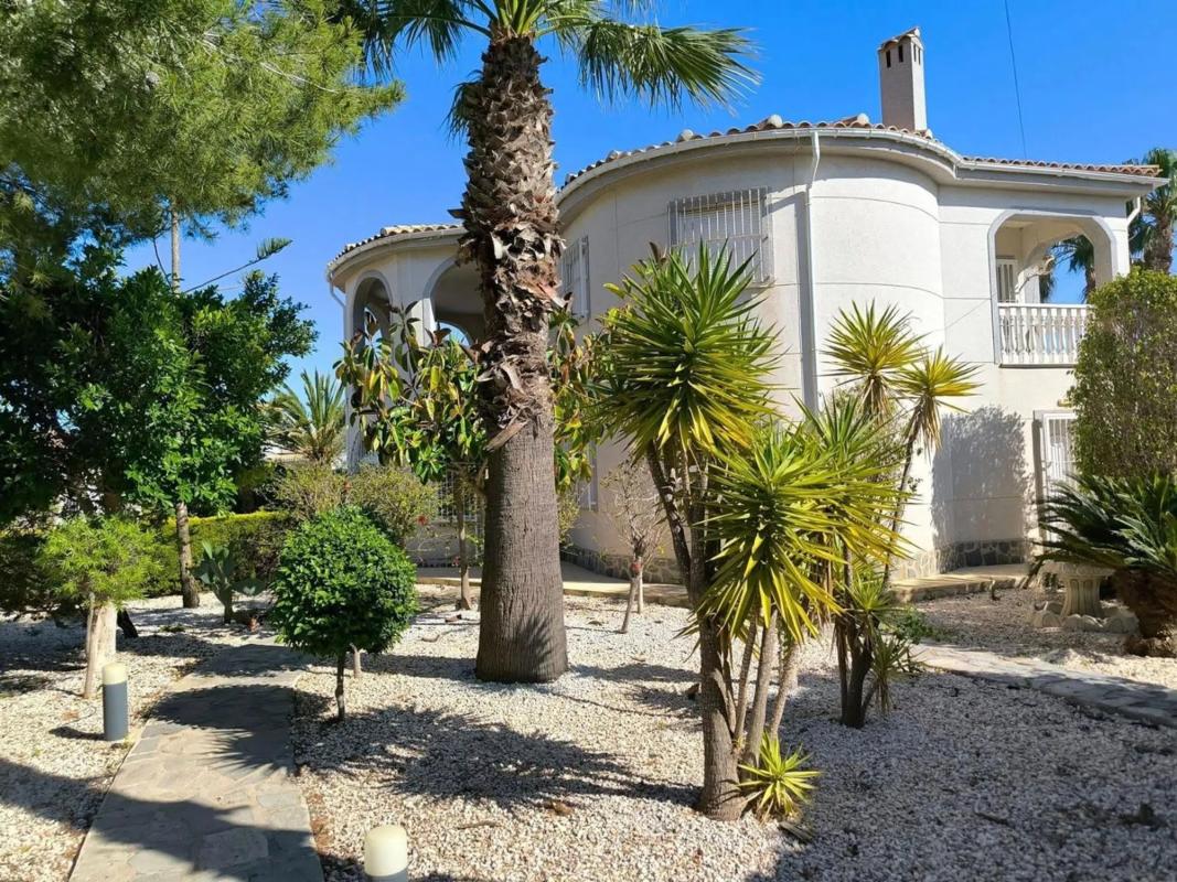 Venta de chalet independiente en Calle Flecha, Torrevieja
photo 5