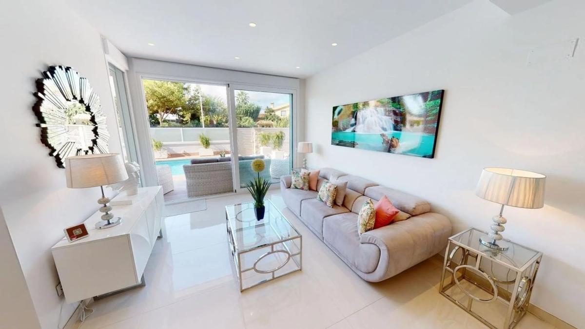 Venta de chalet independiente en Avenida Ramón del Valle Inclán - Torreta, 8, Torrevieja
photo 4