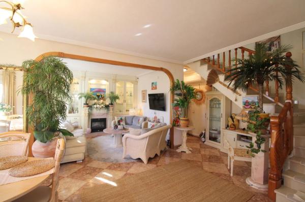 Chalet independiente en venta en Barrio Los Balcones - Los Altos del Edén, Torrevieja
thumbnail 2