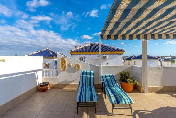 Четырехквартирный дом на продажу на  Barrio Los Balcones - Los Altos del Edén , Торревьеха photo 2