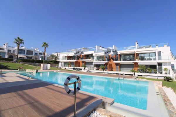 Квартира на продажу на  Barrio Los Balcones - Los Altos del Edén, Торревьеха photo 1