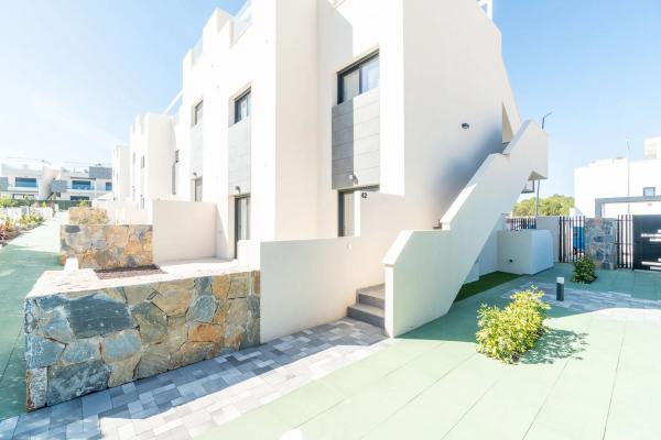 Mieszkanie na sprzedaż w  Barrio Los Balcones - Los Altos del Edén, Torrevieja photo 2