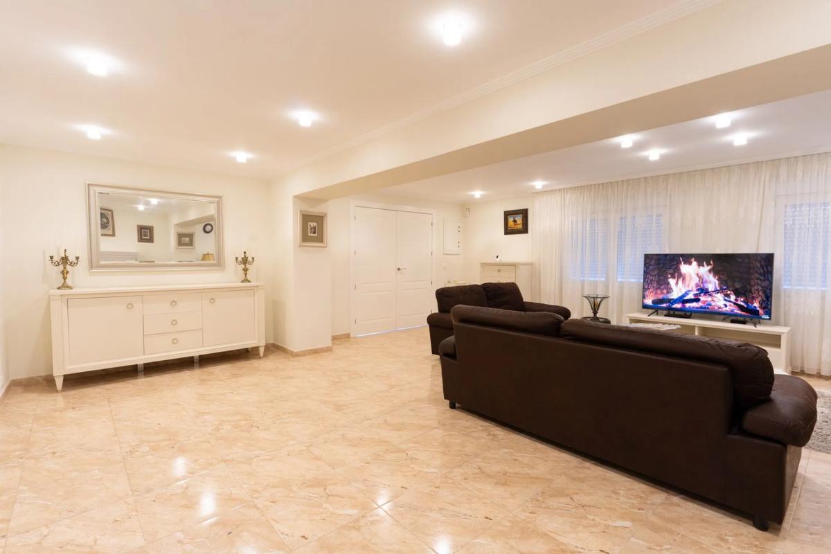 Venta de chalet independiente en Avenida Tomas Martinez Domenech, Torrevieja
photo 2