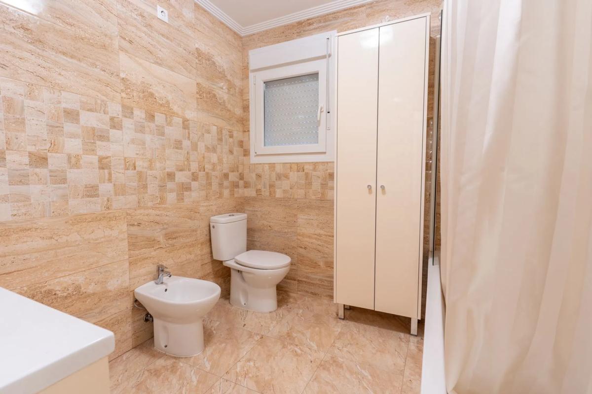 Venta de chalet independiente en Avenida Tomas Martinez Domenech, Torrevieja
photo 3